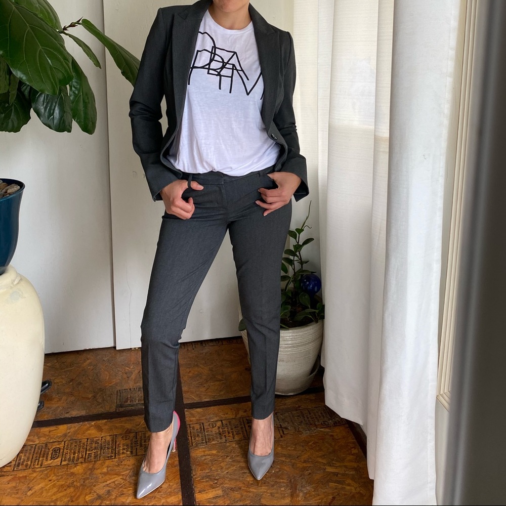 T8 Express pant suit
